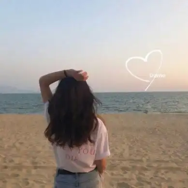 海边背影女头 高清好看的唯美海边背影女头像图片