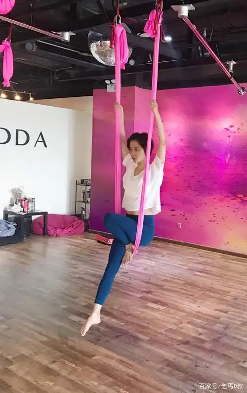 女明星健身照:第十期『王珞丹』