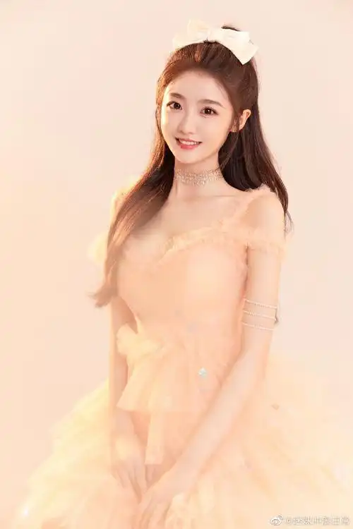 音频怪物红格格琴师倾尽天下舞台##红格格音频怪物梦幻联动绝了