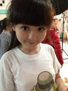 我是四叶草,我也讨厌彭悦先,长得丑还是美琦好看歌也好听可以