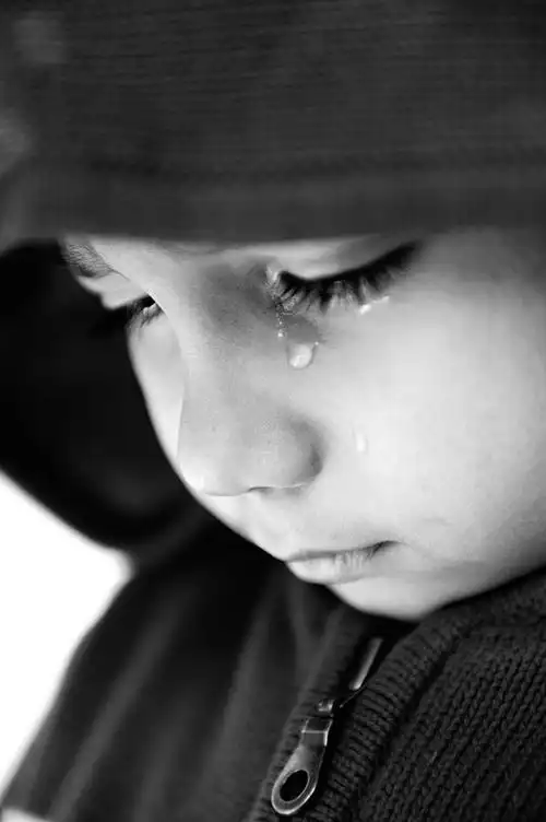 男人哭吧哭吧不是罪