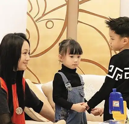 【图】曹颖生活照曝光 《二胎时代》收官母子落泪不舍