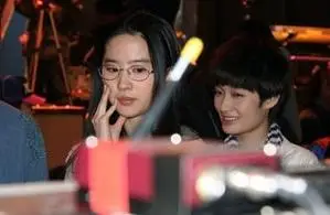 曾轶可刘亦菲曾轶可刘亦菲恋情