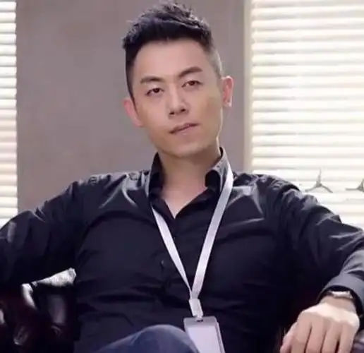 回顾朱亚文抛弃相恋七年的富家女娶陈思诚前女友至今零绯闻