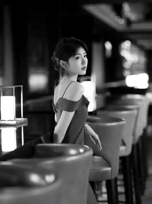 毛晓彤抽烟戏份路透