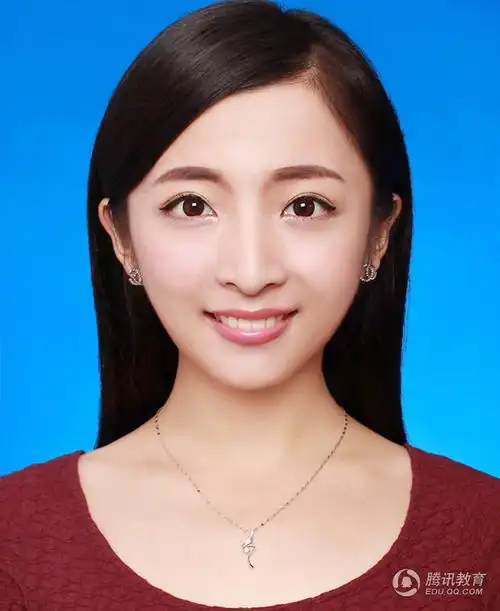 中传校花获称最佳素颜美女 神似佟丽娅