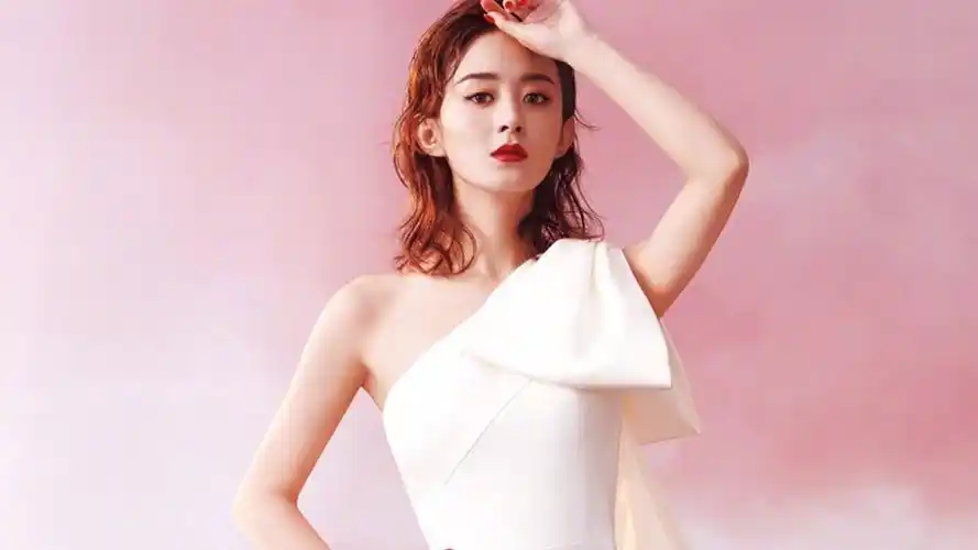 明星赵丽颖明星风尚壁纸封面图明星 赵丽颖 明星风尚壁纸壁纸于2020