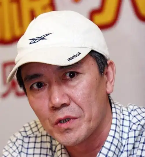 回顾抛弃相伴24年的原配,迎娶小娇妻,儿子婚姻让李幼斌头疼不已