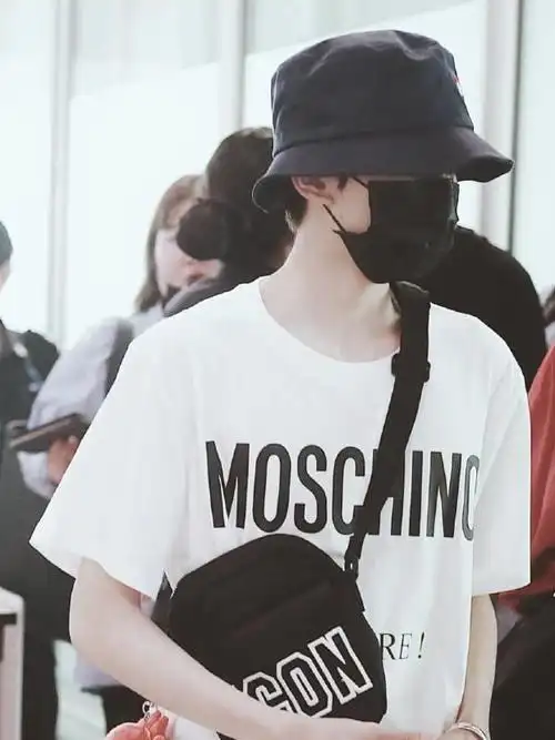 张艺兴教你三种渔夫帽穿搭风格既偷懒又可以耍帅