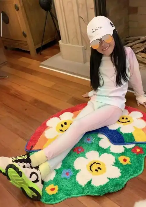 伊能静儿童节晒女儿,8岁米粒遗传爸爸秦昊高个子,越长越漂亮