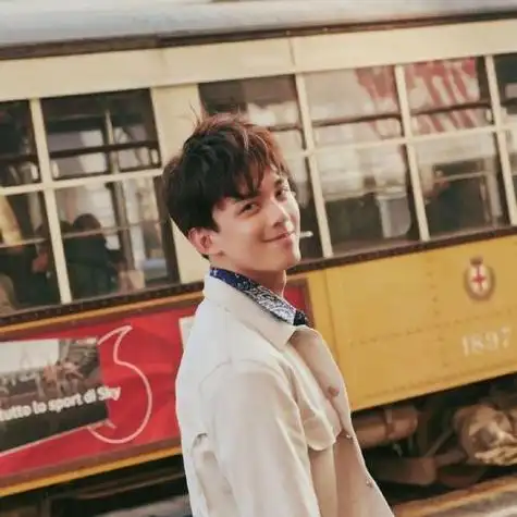 吴磊做祈福的头像