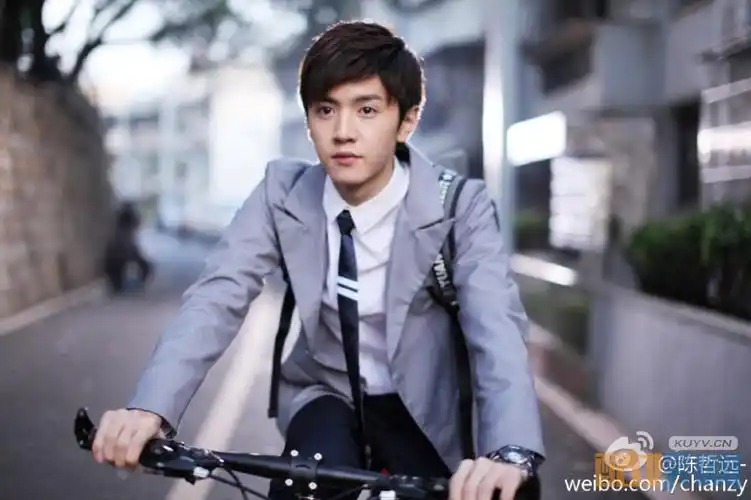 陈哲远与选手周彦辰,朱星杰,周锐,李之繁,杨忠霖,骆明劼晋级组成男团