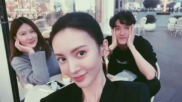 金晨新恋情疑曝光获小鲜肉深夜探班后一起逛街同回酒店