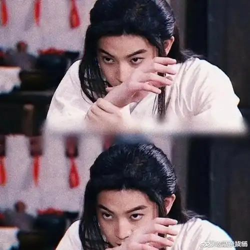 沙溢怎么不演戏了#我真的会被笑死,有网友拿着沙溢年轻时的照片问