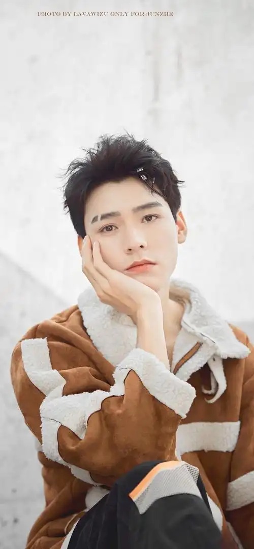 龚俊男明星写真手机壁纸