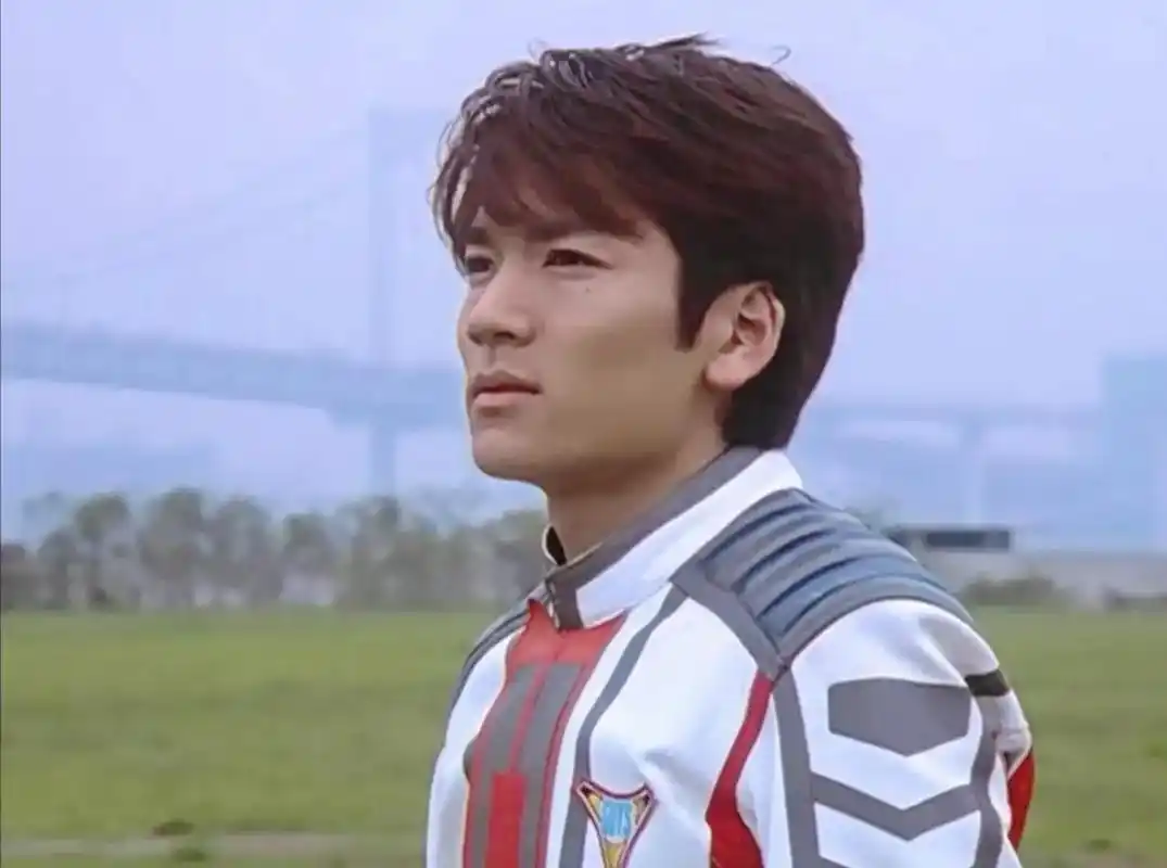 追随光,守护光,成为光! #迪迦奥特曼 #大古 #胜利队 - 抖音