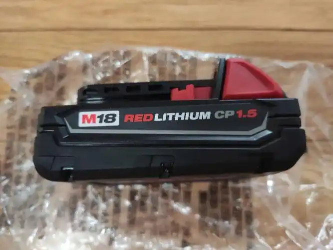 现货milwankee电池1.5ah  $302.0ah $403.0ah $555.0ah $906.