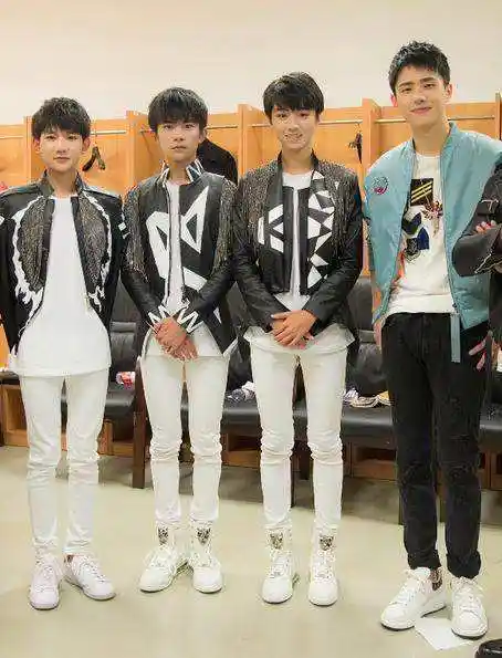 170王源遇见180王俊凯谁虚报身高网友请忽略王源鞋跟