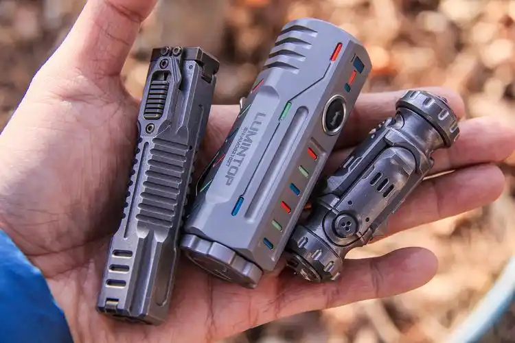 种草收藏版的手电筒激光中的凡尔赛雷明兔雷神5激光手电