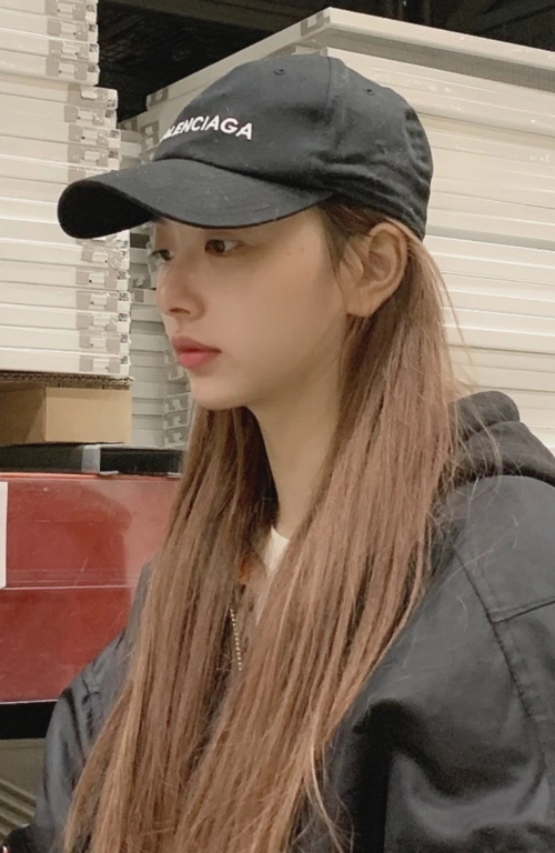 孔雪儿出镜只肯化浓妆被强制卸妆后才知道她是有苦衷的