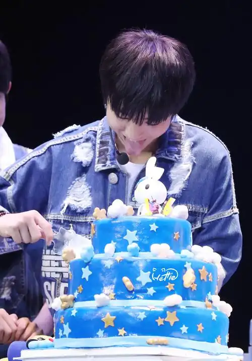 9.19 王俊凯生日会