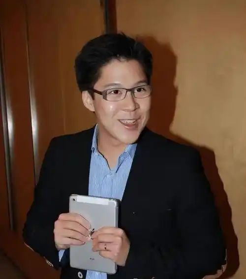 原创10年后再看郭晶晶才明白她嫁给大两岁的霍启刚到底有多幸福