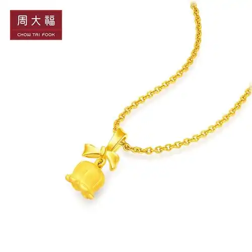 周大福可爱小巧蝴蝶结铃兰花足金黄金吊坠工费120计价f231731