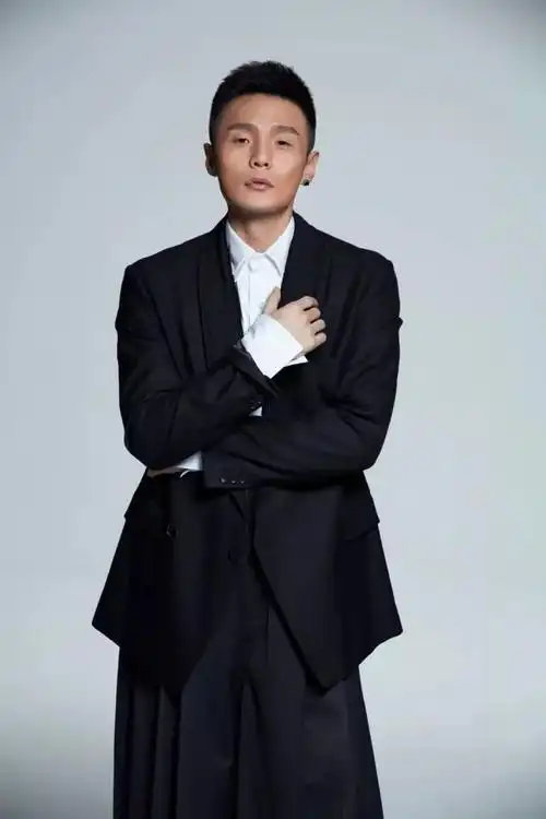 李荣浩加盟《无限歌谣季》:创作有理想,音乐不将就