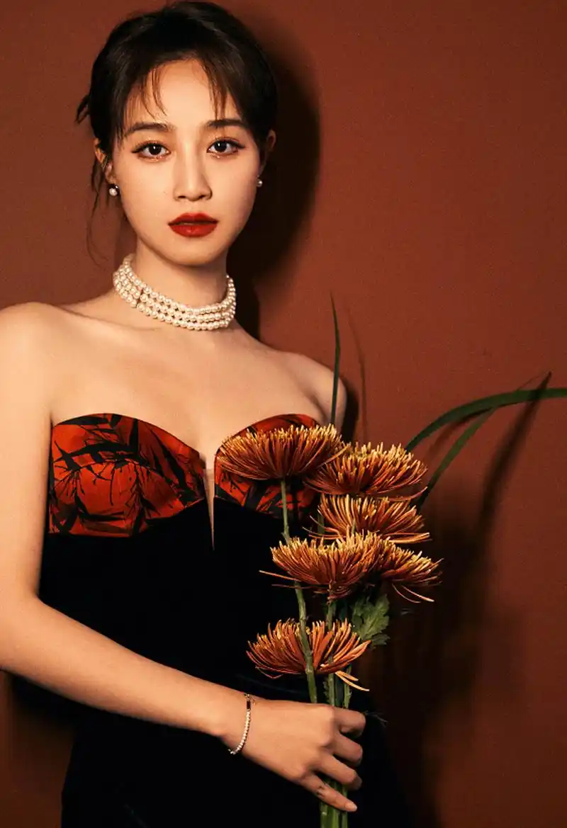 蓝盈莹浓颜系写真