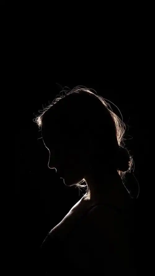 手机壁纸人像逆光欧美个性黑色背景