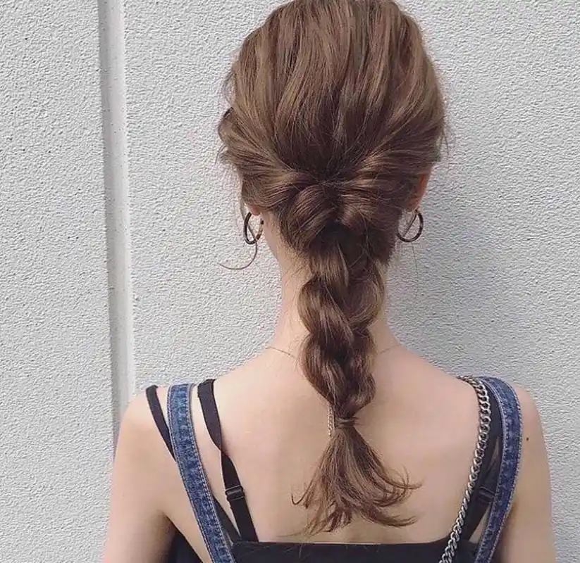 还在扎丸子头?2020年流行这5种编发,明星也在扎,超时髦!