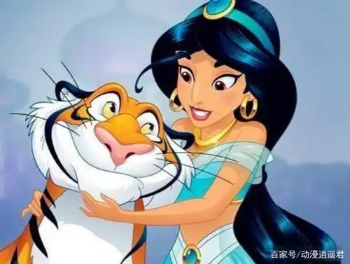 迪士尼公主的守护神兽,老虎在茉莉的怀中,萌化成小猫咪