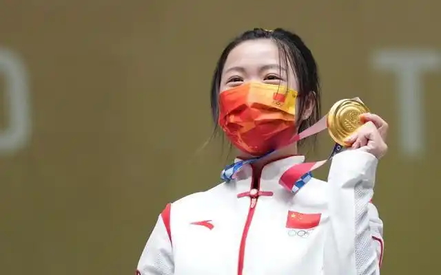 美女冠军杨倩:"星光不负追梦人,我始终相信,越努力越幸运!