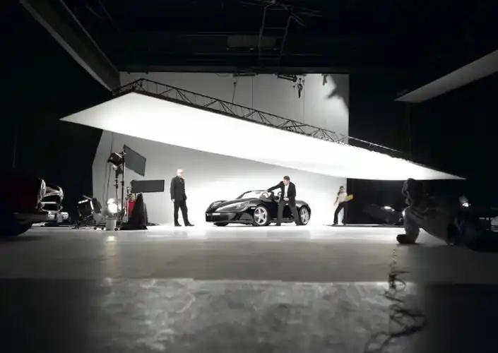 汽车广告这样拍才好看!拍摄技术经验揭秘