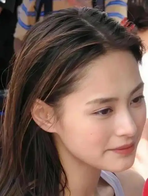 但方下颌是一种抗老的脸型