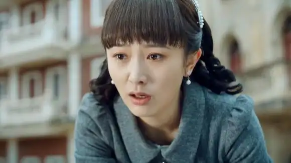 报社记者何玛丽被冤枉想跳河自杀,被霍元甲徒弟刘振声相救