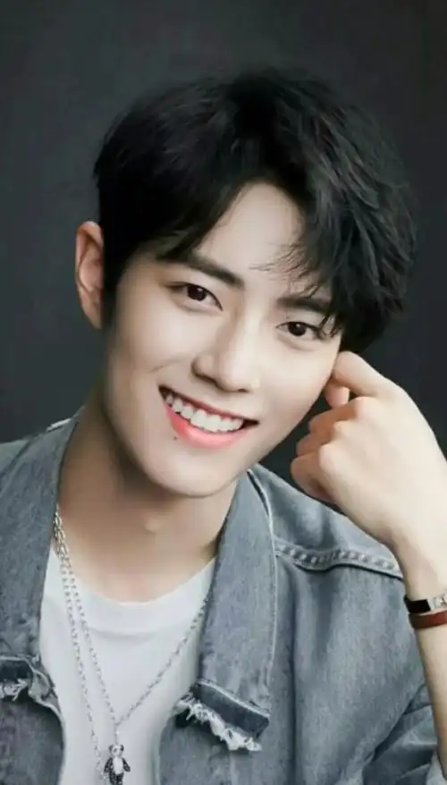 你喜欢的样子我都有肖战小日常来波帅甜照片让人着迷啦