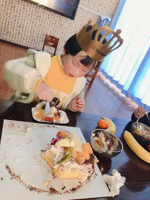 今天我五岁啦!我的生日会就要开始咯