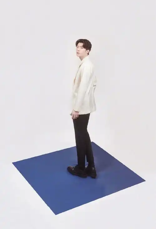 范丞丞帅气有型写真图片56