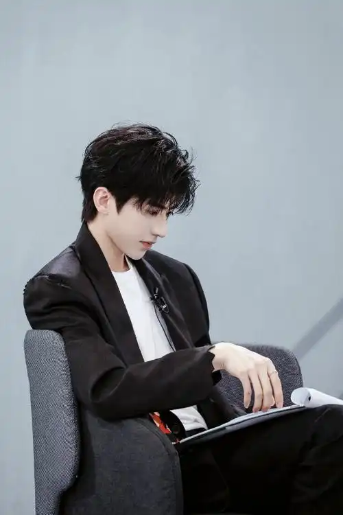 蔡徐坤2021个人巡回演唱会