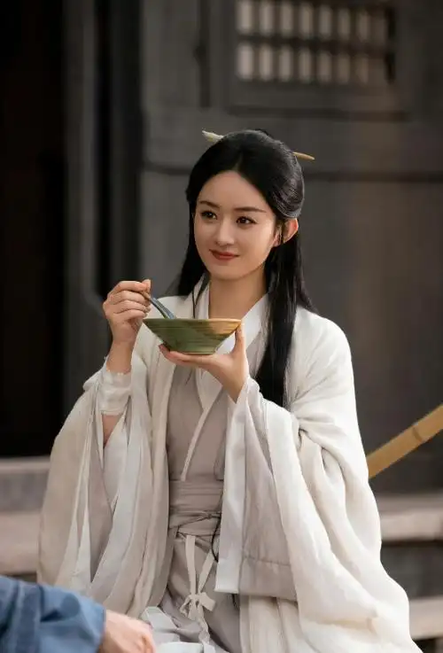 赵丽颖古装仙气飘飘,《与凤行》中的古装,哪套惊艳了你?_腾讯新闻