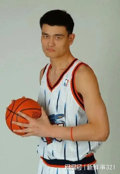 赵蕊蕊女排第一高人,身高1米97至今单身,没有多少人敢追_网易订阅