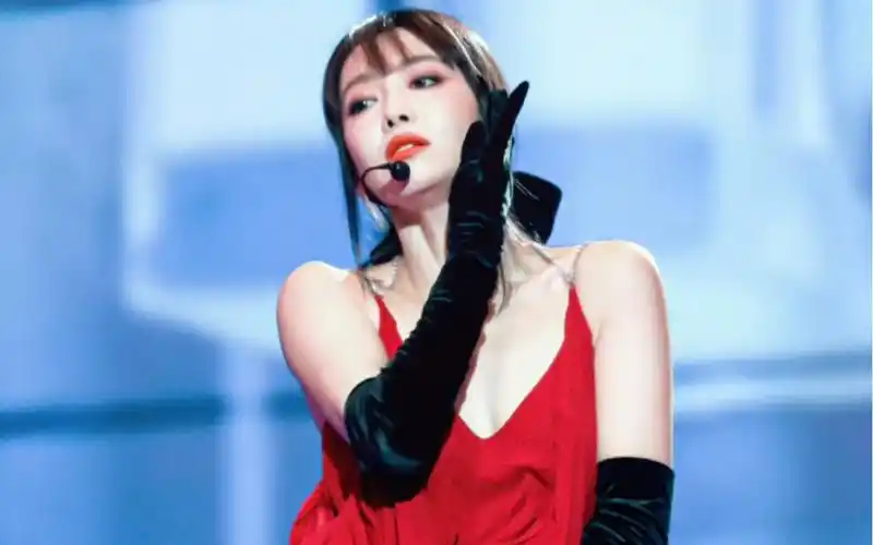 宋茜|victoria 一袭红裙长发 燃烧屋顶着火