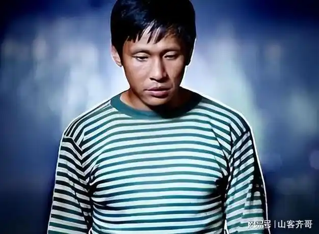 尽管宋小宝身高,长相并不出众,甚至带着些许土里土气的气息,但焦小龙