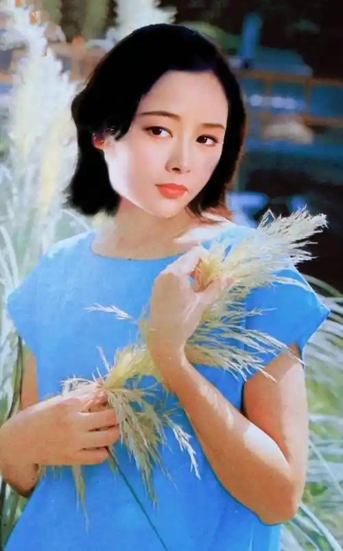 演员张瑜23岁一吻成名60岁以后结婚随缘