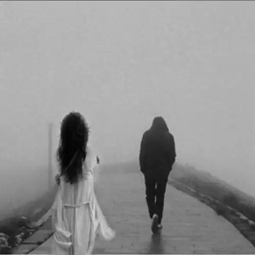 求女生看着男生离开的背影的唯美图片