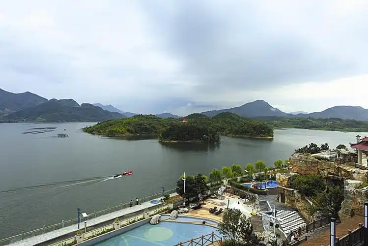 商城县茗阳汤泉池泡温泉优惠多多