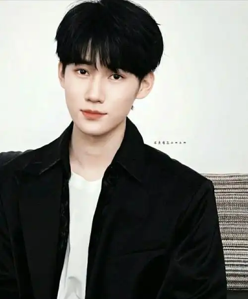 人物介绍-张真源:首领的宠溺之妻-话本小说网