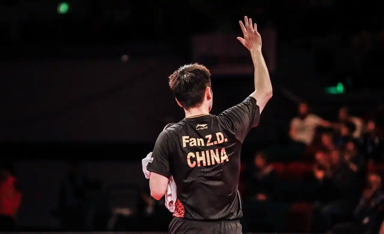 在国内男运动员中,樊振东也许没有武磊,林丹,易建联等人的知名度高