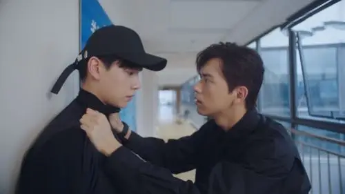 胡一天李一桐新剧开播有点甜,李现惊喜客串,王安宇拿霸总剧本?